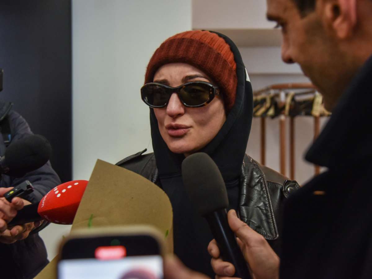 Arisa al funerale di Ornella Vanoni 